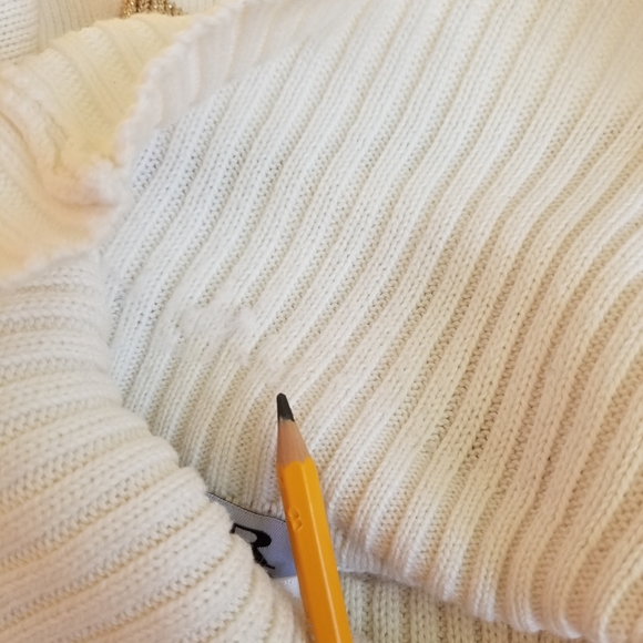 Carrol Reed Sweater. Size Large - Picture 13 of 14